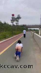 周末带母狗露出  真刺激