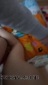 【原创申请】爸妈一出门就等不急让我来艹的小骚货，扎好双马尾等我后入