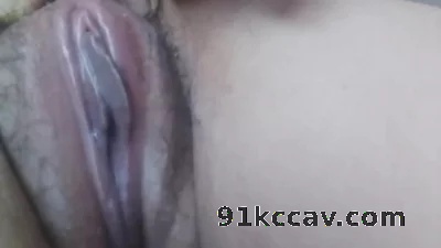 阿姨的逼水滴出来了