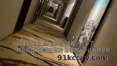 饥渴少妇和老公两地分居找网友泄欲