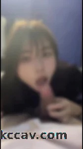 让某书搭子表演一下口活 魅魔级别大专妹