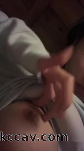 女友宿舍漏奶5