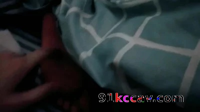 小女友给我穿袜舔脚舔蛋蛋毒龙口舌侍奉