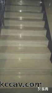 电梯楼道尾随