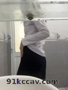 银行职员下班后厕所自慰（上）