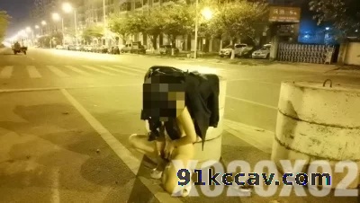 [原创] 广州系列外露自慰被路人发现