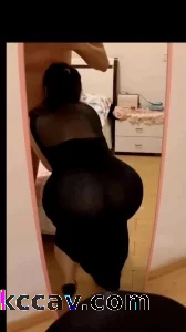 没有丰乳，只有肥臀