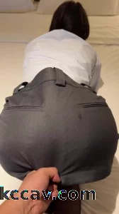 你的女神穿着黑丝在我胯下准备多人