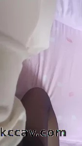 同事聚会醉了送他回去和他38岁老婆在他床上做 更多精彩看简见