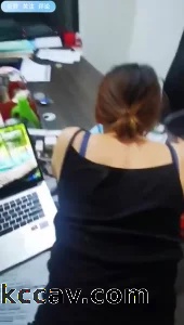 出探花设备 发骚药 晚上同事都下班了 我还在办公室操老板秘书