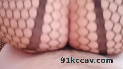【原创】穿着情趣开档丝袜的骚逼就得拿大鸡巴狠狠怼！!