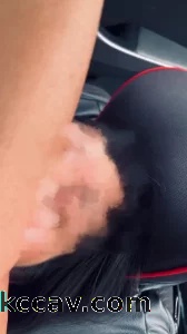 继续车里操大奶子骚舅妈，舅妈有空就要我去操她。
