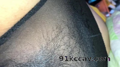 透明内裤，性感的逼毛和阴唇清晰可见