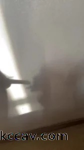 阳光下本来很唯美，非要咬我一口