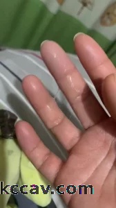 老婆太久没做爱忍不了自慰了期待我回去拍插曲阴道的视频