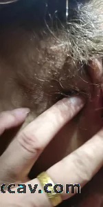 老婆说好久没拍了，要给网友们看骚逼了，骚逼没什么变化