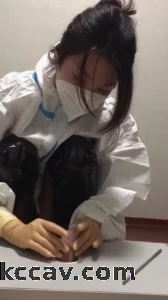 勾搭上防护服医护护士 实习给老大哥做核酸了