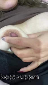 骚妻的美乳