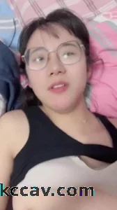 爆操眼镜反差美女老师