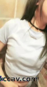 小少妇网吧卫生间打炮自拍最后口爆