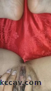 网调女大，展示骚穴