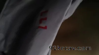 早上起来操小骚货 美西温哥华换妻换女友4P加