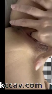 长腿妹妹床上自慰2