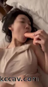 小嫂子爱上了我买的玩具
