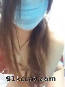 女盆友自慰给我看身边很棒