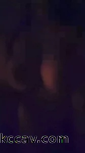 在家偷情巨乳人妻，手势认证，绿帽王八看着视频打飞机。