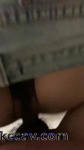 来看狗的妹妹被推倒挨操