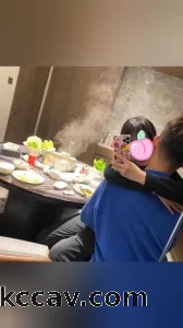 单男ktv爆操04年俏皮女友（33分钟看筒介）