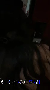 00后骚逼母狗酒店开门全裸做爱