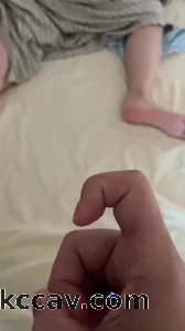 老婆被单男刚刚上完，在休息