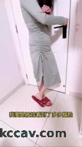 出探花设备 发骚药 淫妻少妇偷情中途开门发现孩子在门口偷听 被吓到了