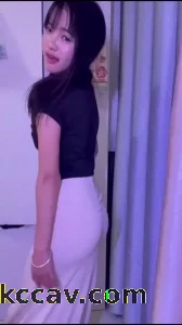 少妇热舞道具自慰