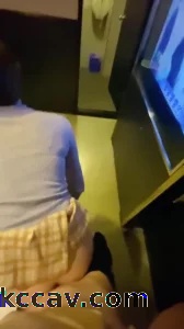 包厢猛操美臀学妹