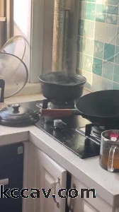 骚母狗大早起来就要打炮