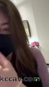 真实勾搭熟女美少妇 背着老公偷情上瘾 骚逼一扣逼水直流 太顶