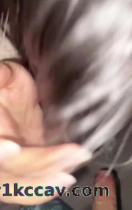 学校楼道露出偷情大三播音系学姐