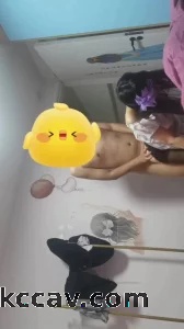 出租屋里跟一个騷屄做爱