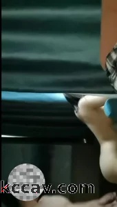窗前后入偷情人妻