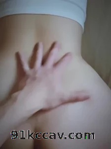 上海阴雨天和出轨人妻骚母狗偷情2
