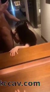 出酒店针孔实时观看，少妇开好房间等我去干她