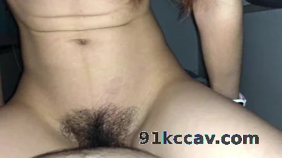 女上位高潮后喷水