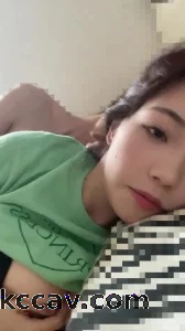 80E奶母狗暴露癖女大学生