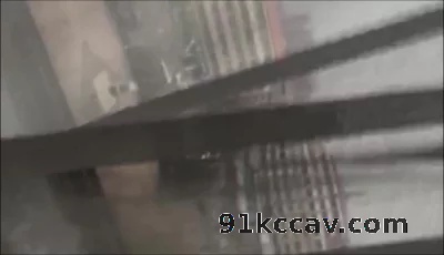 银行小少妇两次后入口爆吞精