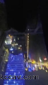 珠江边上，落地窗前