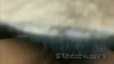 48岁丰满大屁股熟女偷情，胸大屁股肥，性欲非常旺盛，爽的自己揉逼