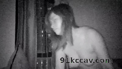 半夜房东过来找我做爱无套露脸女上位内射